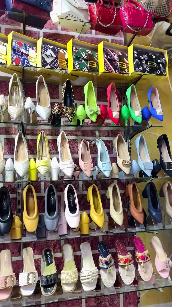 🧿﷽ 🧿
 
جديدنا😍 عرض خاص ع كل الاحذيه بل محل 
‎

يتوفر لدينا مكياجات 💄 ومنتجات عناية أصلية  بالبشرة والجسم والشعر وعطور نسائي ورجالي ومن أرقى الماركات العالمية 💯
ويتوفر  كل مايخص للمراه
 نسائية للكبار والصغار 👶👩
 

للحجز💌 مراسله صفحه او واتساب بإدارة_اخوكم_مرتضى ***********

العنوان هيت شارع چري مجاور صيدليه الغزال إسم محل رمش_العين 👁️

يوجد توصيل كل أنحاء العراق
#الانبار #هيت #العراق #اكسبلور
