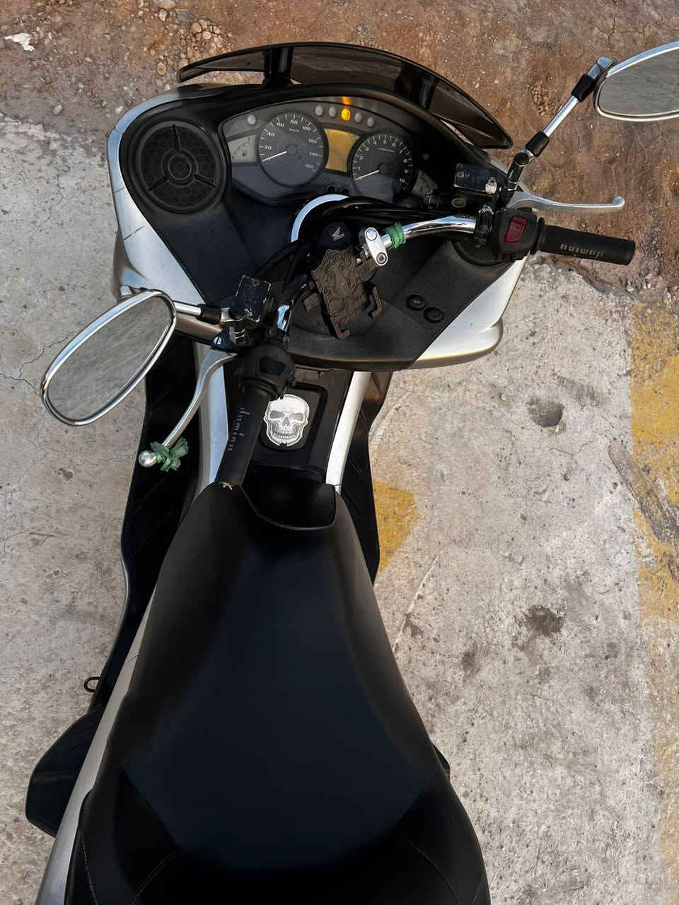 سلام عليكم فورزا 0/10كفاله عامه
عميه بلاد نظافته شوفت عينك تراي وين ميعجبك 

سماعات بلوتوث كلجات ومكينه مكفولات شلعه ومعدل ١٣٠
مكاني كوت 

سعره 1800 وبيه مجال ***********
