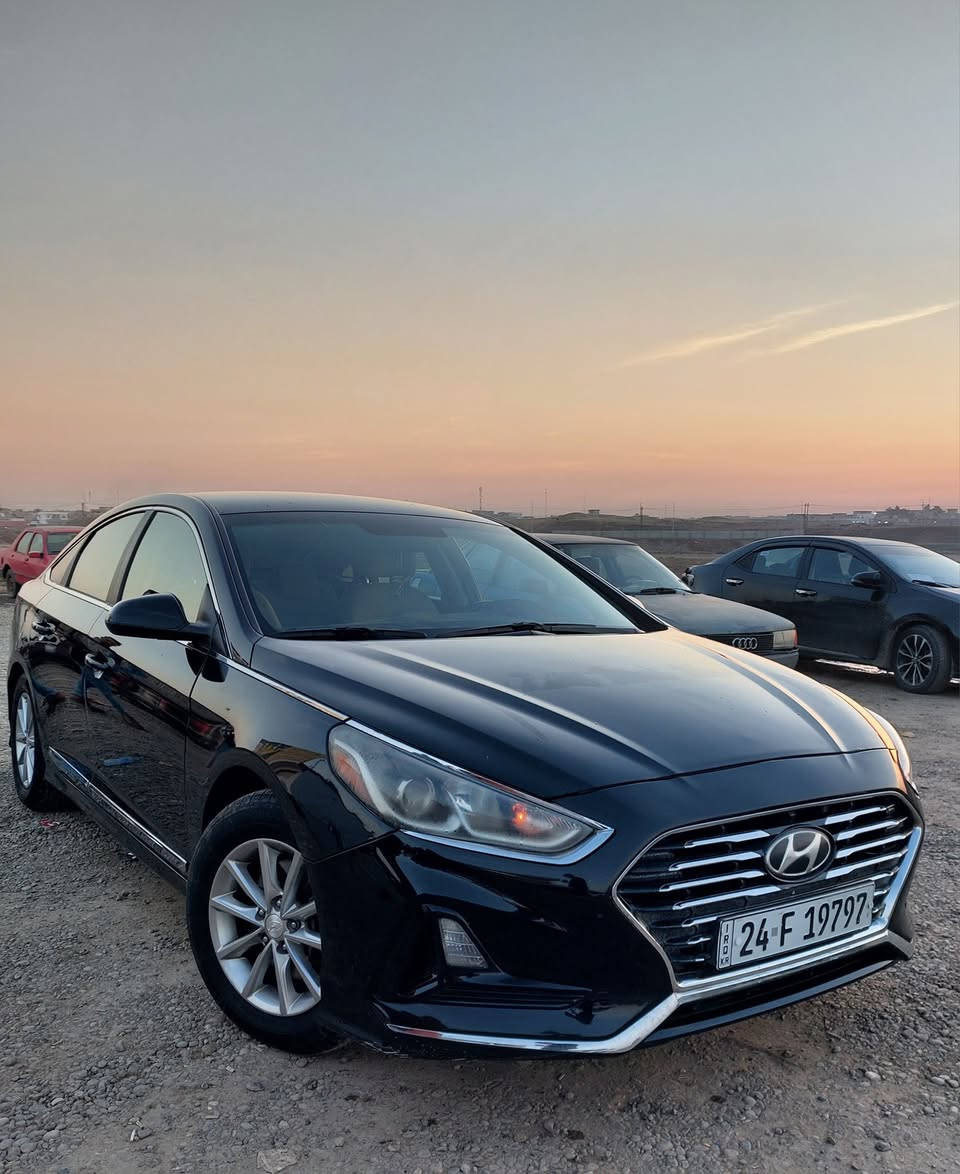 سوناتا موديل 2018 
ماشي 100 
ضرر قطعتين واكو ملاحضات بسيطه
شرط التحويل بدون دواخل 

***********
