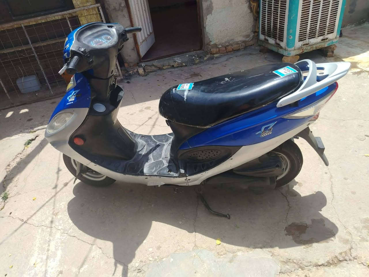 سلام عليكم كونكو للبيع موديل 15 دراجه مفتوحه السعر خاص ***********
