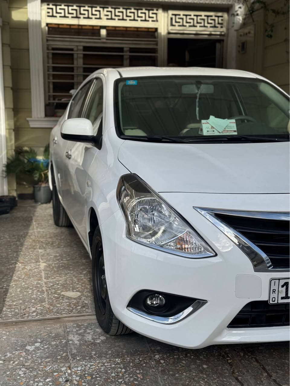 السلام عليكم 
نيسان سني هندي اصل ابو لبليته الزركة
موديل 2019 نظيفه جداً 
مكينه - كير - صدر - تبريد بالكفاله 
مكفوله عدى كارت بال جاملغ الامامي جه السايق فقط 
السعر110 وبيها مجال بسيط مكاني بغداد 
للاستفسار *********** بغداد, العراق
