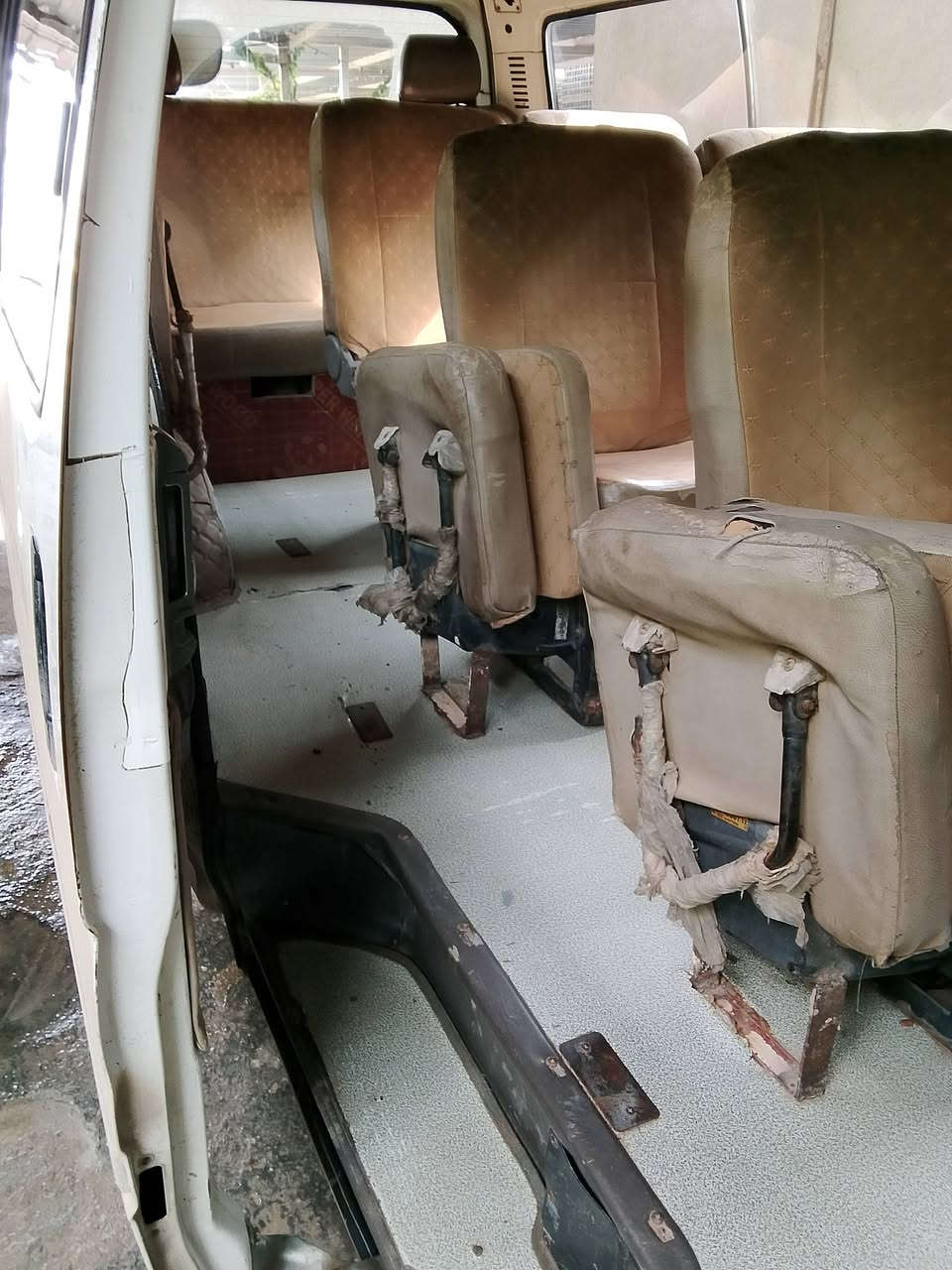 السلام عليكم فوتون موديل 14
مصفره من كلشي لاهيئه ولاضريبه مصفره سنويه لل30باسمي للبيع او مراوس ب النترا صفره كون 
#السعر85 وبي مجال
للاسفسار***********
