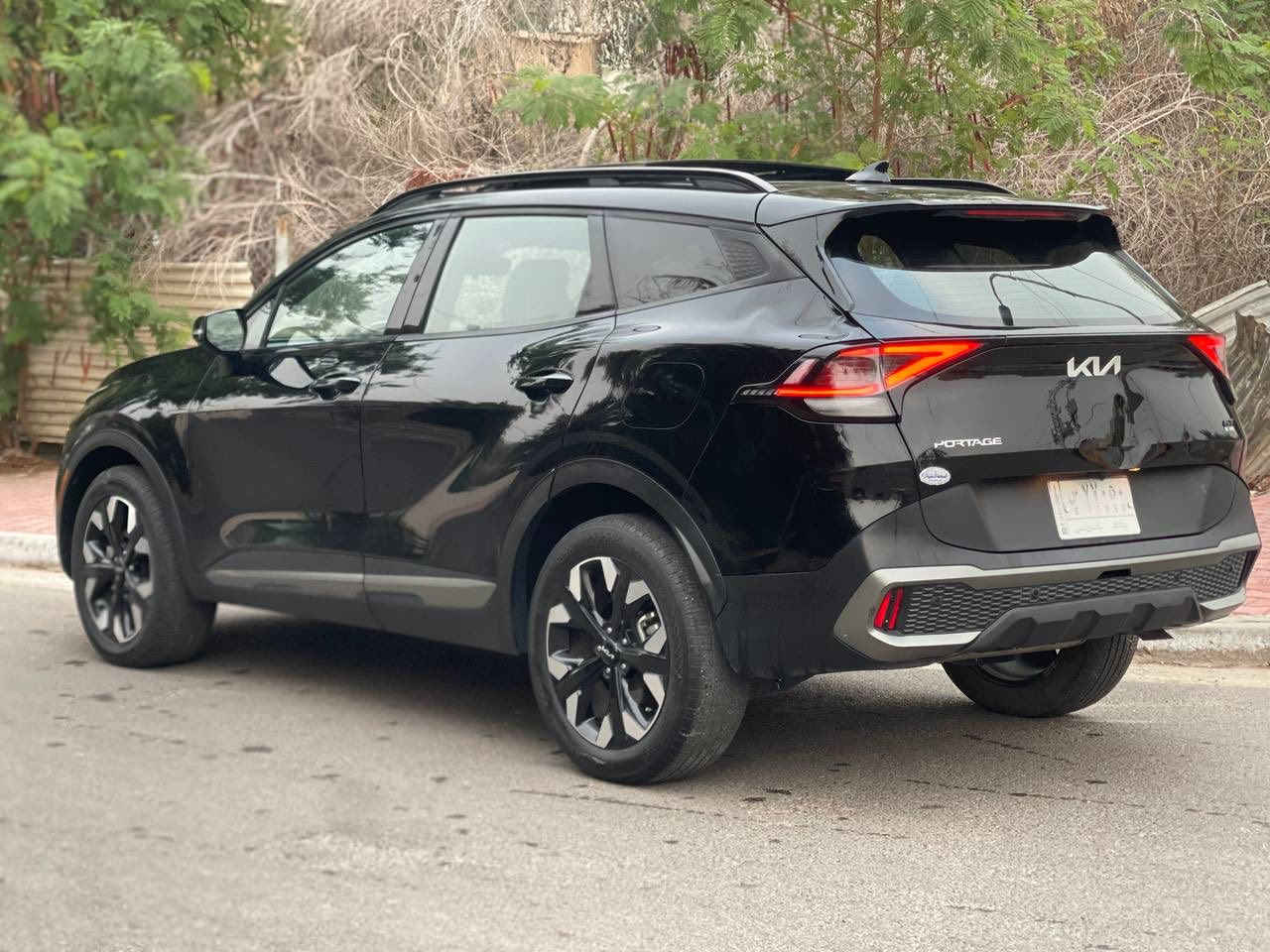 السلام_عليكم
#للبيع 🚘

- كيا سبورتج KIA SPORTAGE2023
- وارد امريكي 
- مكينه  2500
- ماشيه 33
- السعر 198 
- المواصفات :-
•بنوراما 
•بصمه
•تشغيل عن بعد
•سايد بريك بصمه
•نظام ترحيب
•شحن وايرليس
•رادارات
•جنطه كهرباء 
•كشنات جلد 
•حساسات وكاميرا دواره
•فور ويل
•كشن السائق كهرباء 
•تدفئة كشنات
•تحديد مسار
•تبريد قطعتين
•مانع انزلاق
•نزول منحدرات
•نظام ABS
•نظام فحص ضغط الاطارات 
•وضعيات قيادة
•فول تحكم ستيرن
•لد امامي خلفي
•نقاط عمياء
•اوتو هولد 
•اوتو ستوب
- صور الحادث مرفقه 
- متوفر سونار للسياره
- مكان السياره بغداد 
- للاستفسار:-
- ***********
