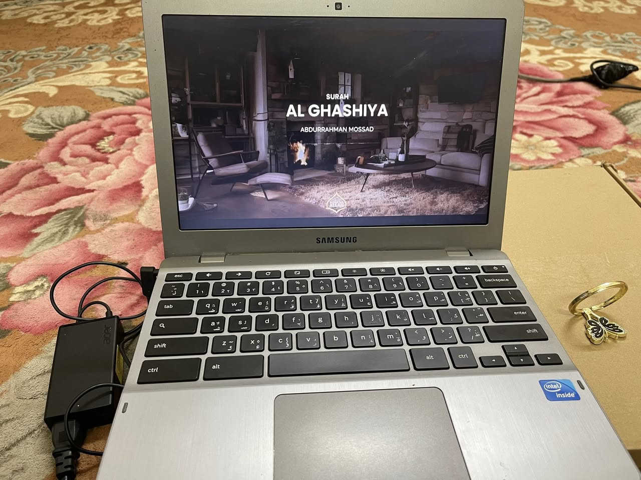 لابتوب سامسونج
ذاكره 16 و الرام 4 
مناسب للدرسه كيبورد عربي انجليزي 
السعر 65  يوتيوب شغال ومعا الكارتون ماله باله اصلي شرط 
‏‪***********‬‏
‏‪***********‬‏
