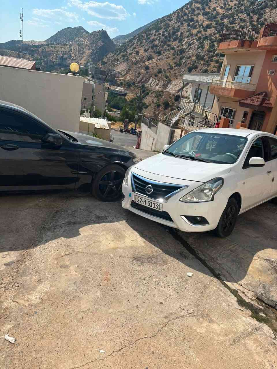 السلام عليكم
نيسان سني هندي بليته زركة

2020

ماشية ١٢٠ 

رقم اربيل بأسمي 

هزة جديدة كبل تحول 

بيها قطعة فقط رش بدون لا معجون ولا سمكرة 

مكاني بغداد السيدية 

***********
