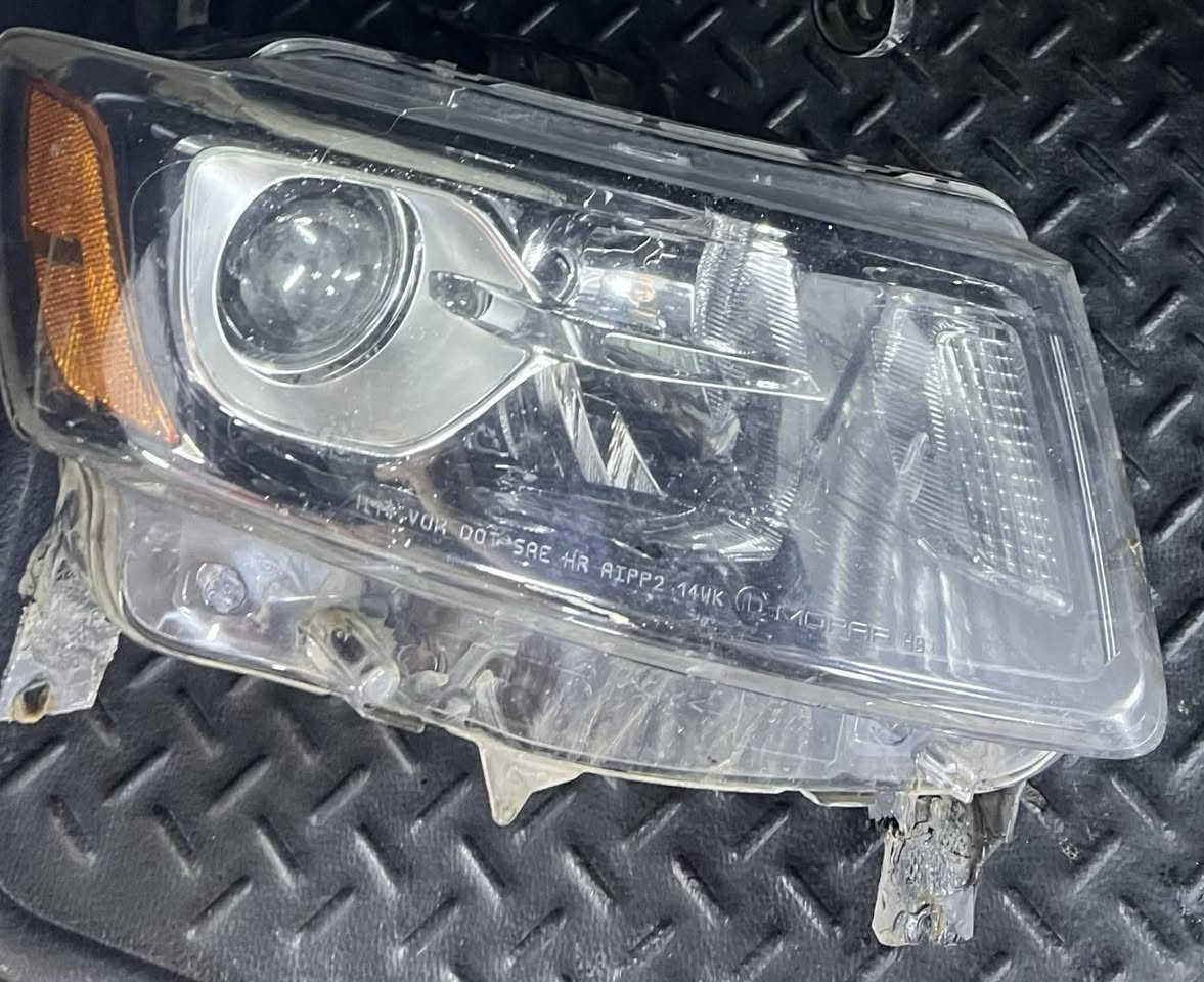 السلام عليكم  عندي لايت جيب ١٥ اصلي السعر ١٥٠ الف   واحد بي كسر بالشيالات ومصحلح  مكانكربلاء


**إذا كنت صاحب هذا الإعلان وتريد حذفه لأي سبب، رجاءا أرسل رسالة إلى الدعم الفني**