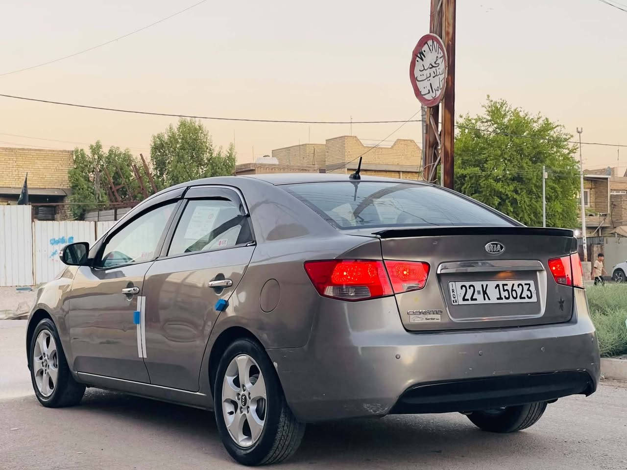 سيراتو ٢٠١٠ خليجي 
سعر ٨٧ بيهة مجال شراي 
بيهة قطعة وحدة صبغ فقط باقي مكفول سيارة جديدة
ما بيهة اس نقص مسويلة سيرفس كامل 
موصفات تحكم ستيرن جهتين مانع نزلق داخل لونين ويل كب كروم شاير بلمري مري شفط
محرك ١٦٠٠ لا تبخير ولا تنقيص
رقم اربيل اسمي تحويل ثاني يوم 
هزة رقم سنوية جديد 
مكان سيارة بغداد الشعب 
رقمي ***********
