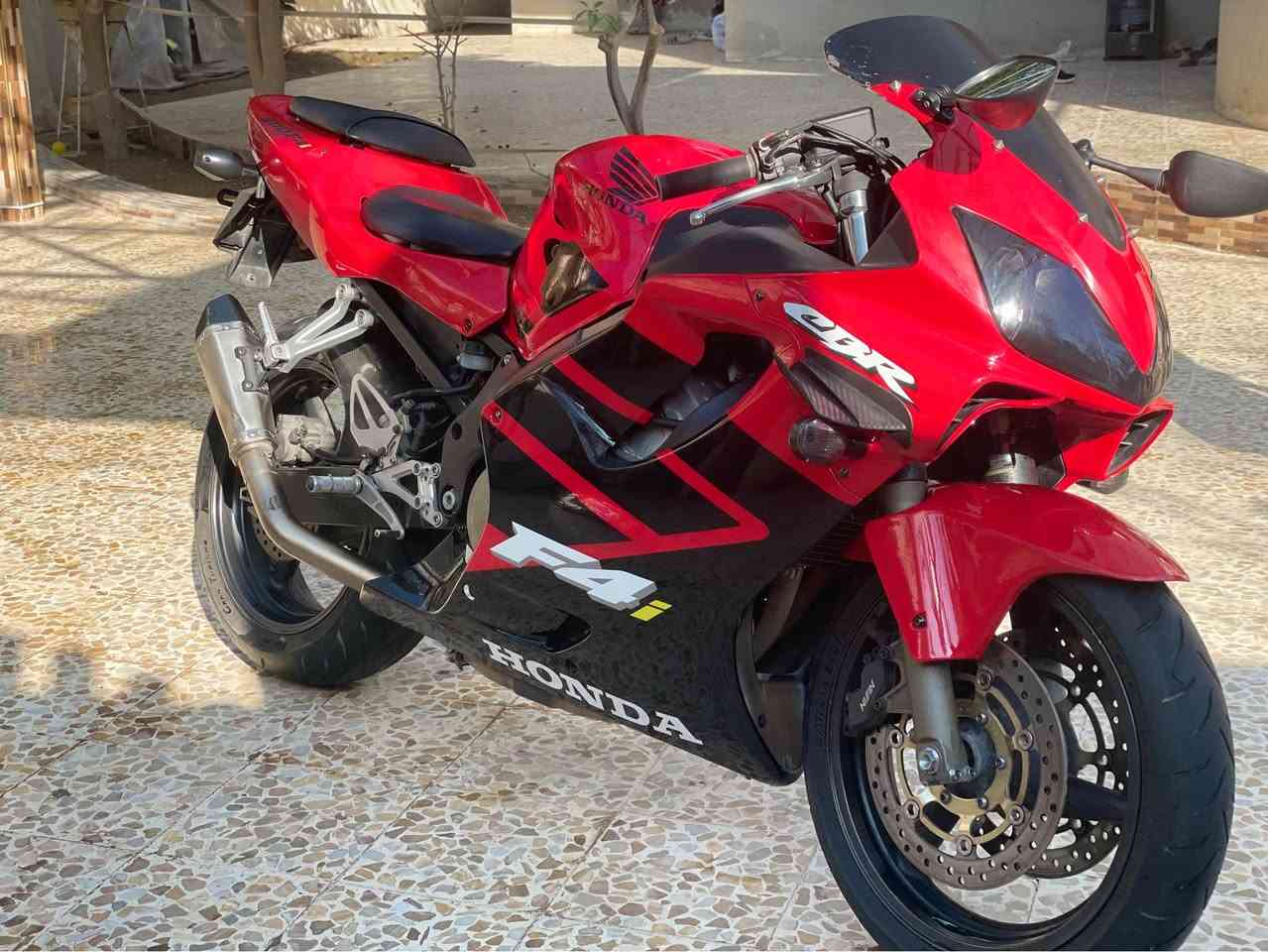 ‎دراجه F4i600
للبيع كفاله عامه 
كير مكينه ضفيره 
ضررها كفرات مبدل بلادي 
دراجه ستوك شرط‎ موصل, نينوى


**إذا كنت صاحب هذا الإعلان وتريد حذفه لأي سبب، رجاءا أرسل رسالة إلى الدعم الفني**