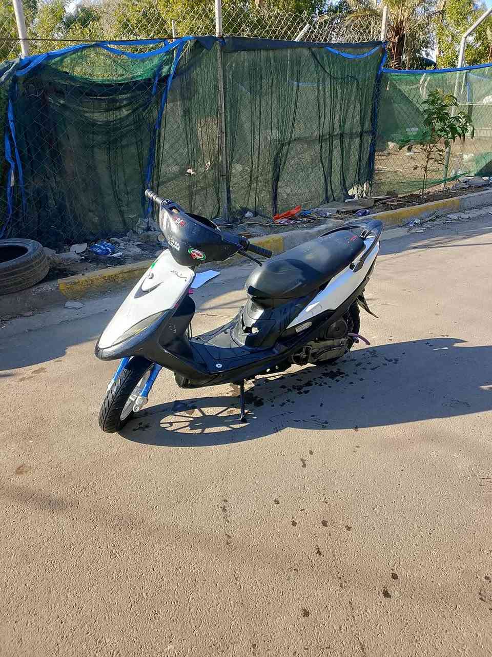 ماكس عدلة دراجة كاملة نقصها عداد وهورن دراجة خير من اللة نكرة شعلة معدل كلجات امامي رياضي وخلفي رياضي دبلات رياضي سعر 425  مكان شعب ثعالبة ***********
