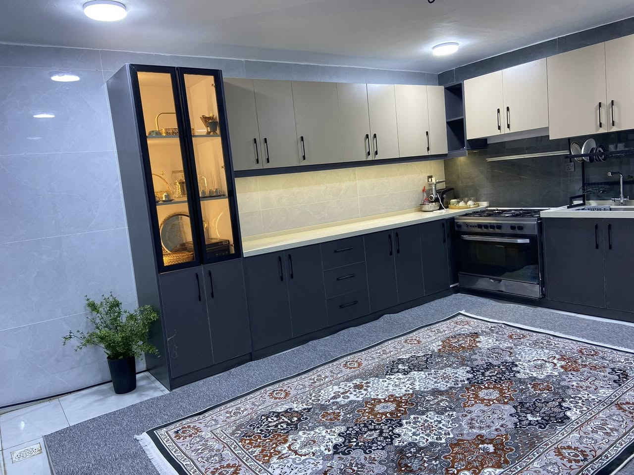 ⸻

✨ من أعمالنا المميزة – مطابخ MDF ✨

نقدّم لكم هذا التصميم العصري المصنوع من خشب MDF عالي الجودة
تشطيب نظيف، ألوان هادئة، وتنفيذ دقيق يضيف فخامة وأناقة للمكان 🤍

✔️ خزائن علوية وسفلية بتصميم عملي
✔️ استغلال ممتاز للمساحات
✔️ جودة تتحمل الاستخدام اليومي
✔️ تنفيذ حسب الطلب وبجميع الألوان

📍 معرض وعمل أبو جولان / علوي
📐 نشتغل على جميع أعمال المطابخ، الأثاث، والديكورات الداخلية

📞 للاستفسار والمزيد من التفاصيل راسلونا خاص
أو زورونا وتشوفون الجودة على أصولها 👌


**إذا كنت صاحب هذا الإعلان وتريد حذفه لأي سبب، رجاءا أرسل رسالة إلى الدعم الفني**