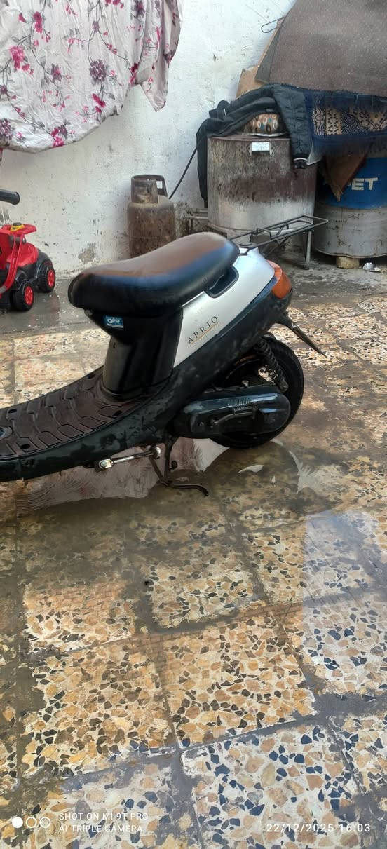 دراجه بطه للبيع نضيفه ما صار هواي من طالعه من الوكيل مكان ميسان الاتصال ***********
