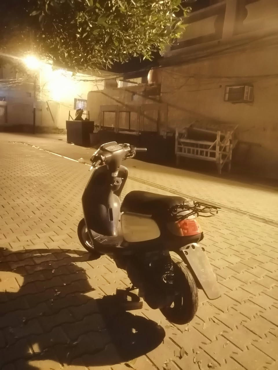 السلام عليكم دراجه منغولي مفتوحه مره وحده سعر400بيه مجال رقم ***********شري على هاذه رقم
