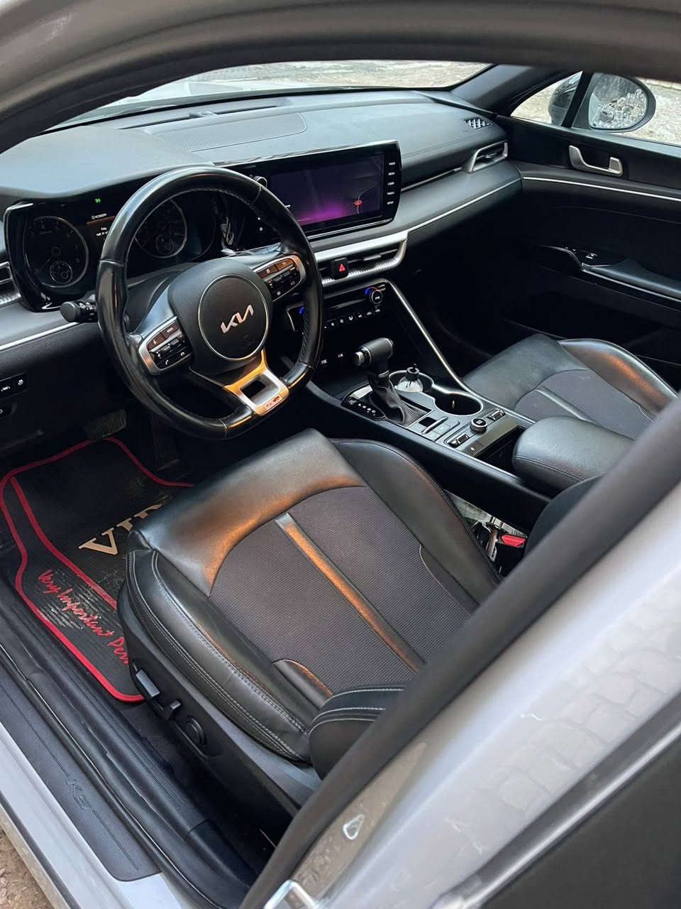 السلام عليكم
كي فايف 2022 رقم اربيل حادثها جاملغ وبنيد بدون دواخل صور الحادث مرفقة السيارة جي تي لاين بس بدون فتحة  ماشية 52 الف ميل بصمه وتشغيل عن بعد وكشنات تدفئه 
ورادار وكرسي كهرباء وتحديد مسار 1600 تيربو للبيع 177 وبيها مجال 
مكاني بغداد الشعب للاستسفار ***********
