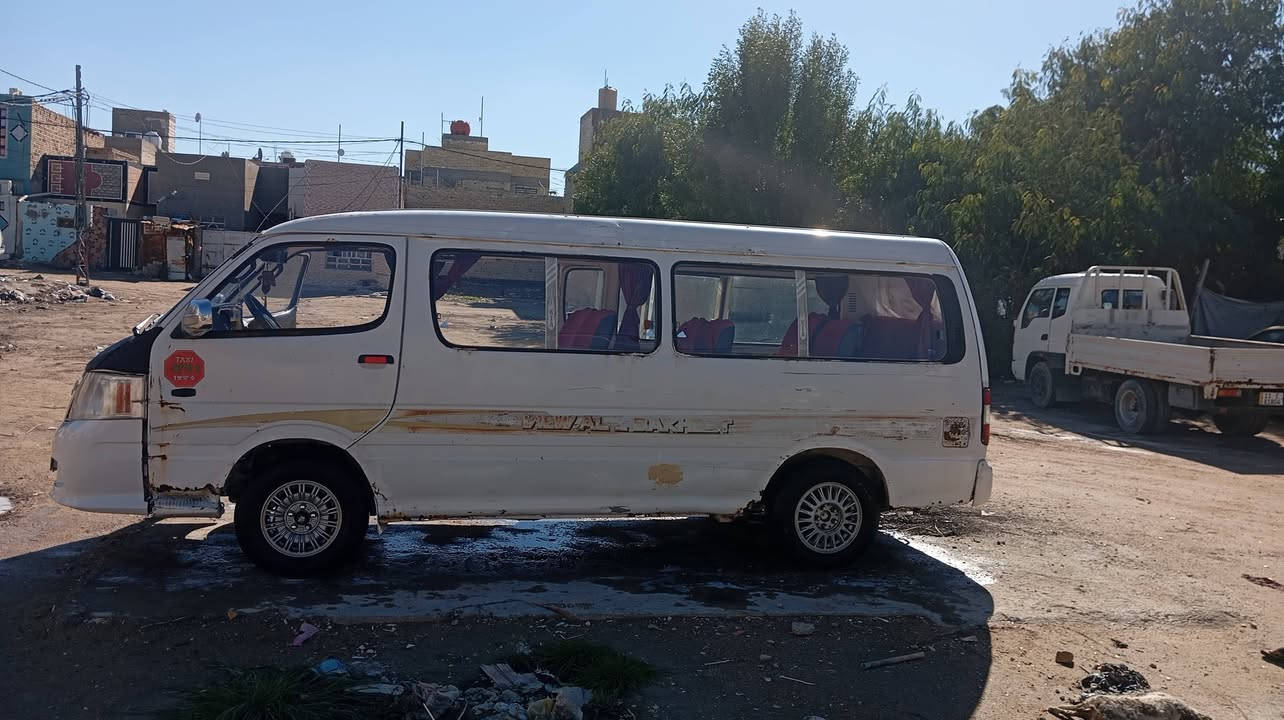 البيع او مروس فتون 2009
كير محرك جداد محرك قبق اصفر 

سيره مصفره هيه وغرامت خطه عسكري كبل 

رعيه يريد مداور كبل مداور سيره ما بيه طخه بل بجم خفيفه ما وصله الكلشي تجي تفحص وتشوف بيعنك غرفه جديد سيره حداديه 60/بل100 تيرت نضاف سيره مل شغل تاخذه كبل الشغل كهربائيات كله شغل عارضه دمام سمعات 

كله شغل وجديد سعره 36وبيه مجل مكانه نجف ***********متوجد خاص
