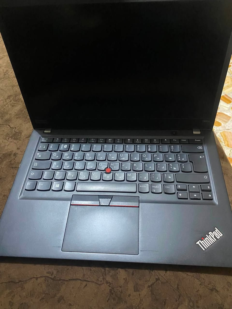💻 لابتوب لينوفو (Lenovo) بحالة ممتازة للبيع
المعالج (CPU): AMD Ryzen 5 PRO 3500U (معالج قوي جداً وسريع، ينافس الـ Core i5 من الجيل العاشر).

 الذاكرة العشوائية (RAM): 8 GB DDR4.

 الهارد وسعة التخزين: SSD من نوع Lexar NM620 بسعة 256 GB (هارد NVMe فائق السرعة، الجهاز يفتح ويشتغل بثواني).

 كرت الشاشة (GPU): AMD Radeon(TM) Vega 8 Graphics (كرت مدمج مميز بأداء عالي يفتح لك برامج التصميم والألعاب المتوسطة بسلاسة، وبرامج هندسية بحجم 2GB ديديكيتد ويقرا كلي لحد 5GB مع الرام).

 نظام التشغيل: Windows 10 Pro الأصلي 

 النظافة العامة للجهاز ممتازة جداً والشاشة واضحة وبدقة عالية.

 اللابتوب خفيف الوزن، وتصميمه أنيق وعملي جداً للدراسة، العمل، التصفح، والالعاب المتوسطة.

💰 السعر المطلوب: [ 300 وبي مجال للشراي بي خير ويدلل]

📍 المكان: [ كربلاء شارع الحولي]

📞 للتواصل والاستفسار: ***********

او راسلني خاص
