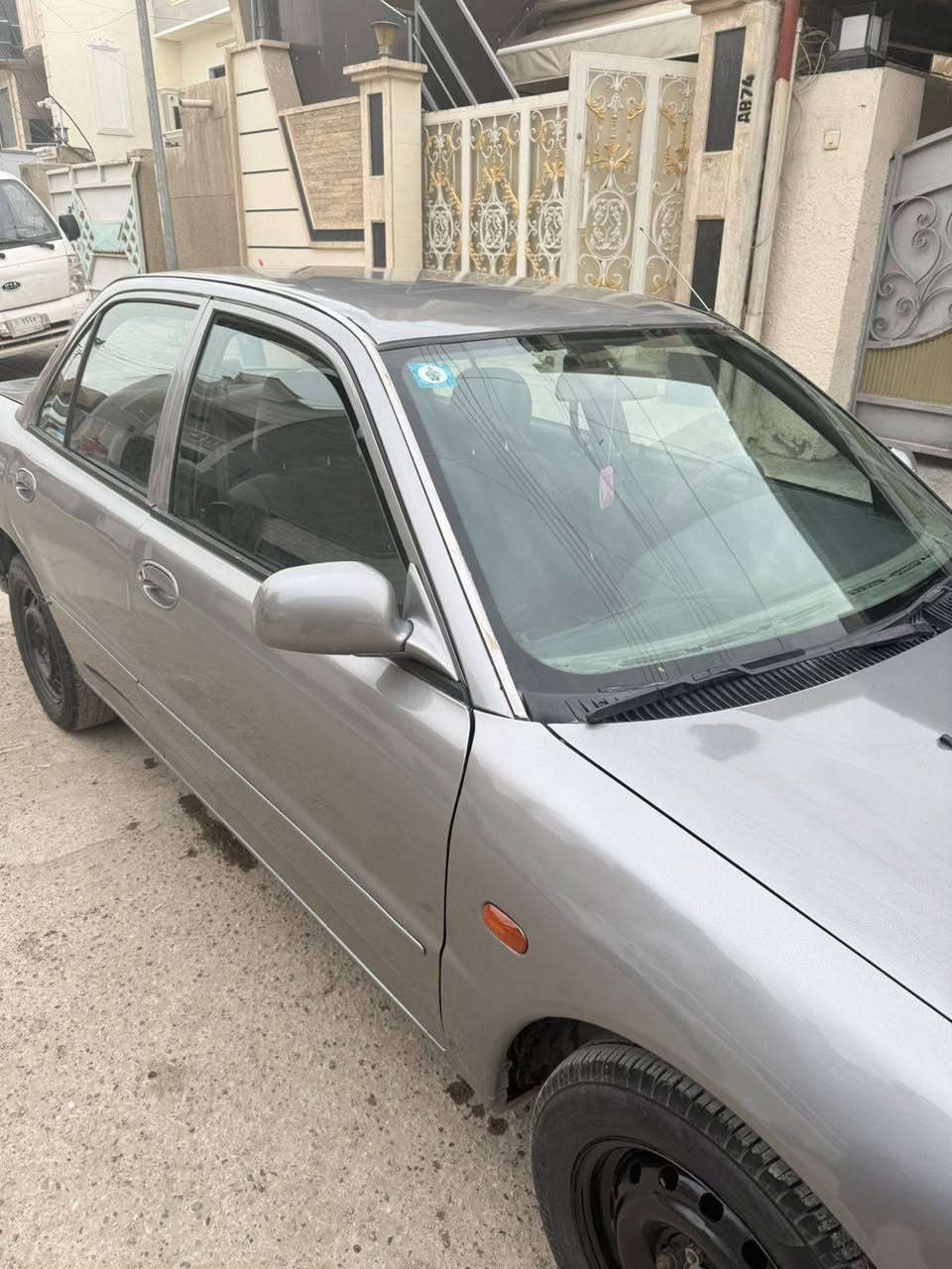 السلام عليكم بروتون للبيع موديل 2002 للبيع السيارة احلا من الصور كير ومحرك خير من الله باتري جديد صدرها نضيف مصبوغة إثر جراد بدون ضربة      الغد والشاصي كفالة بدون اي طخة حتة البدنة مالتها مامضروبة نقصها فلنجات امامي وتأيرات خلفي مشروع وطني بأي مكان تتحول السعر 45 وبيها مجال العنوان بغداد الدورة الرقم ***********
