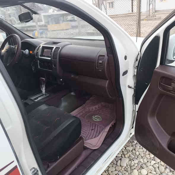 نيفارا للبيع موديل 2014 كفاله عامه اربيل 
باسمنه ماشيه 170 سياره عل وضع بلاد شركه 
جاهزه من جميع نواحي فول تحكم ستيرن قفل سرعه مري كهرباء تبريد ثلج مكينه كارتون بلاديه حداده ١٠٠/ ١٠٠ تحويل اي وقت 
المكان البصره قضاء الامام الصادق بني منصور 
سعر 124
 رقم هاتف ***********
