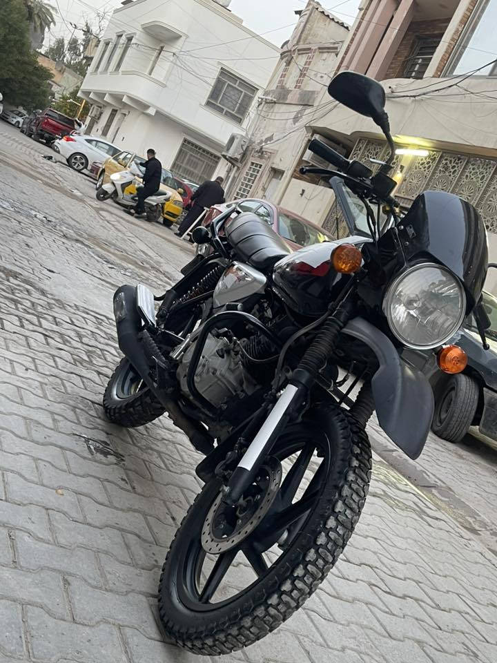 يالله🤲🏻
✨🧿اللهم صل ع محمد وال محمد 🧿✨
بوكسر موديل ٢٣ نزول٢٤ مرقم سنويه ولوحه كامله مكفوله كفاله عامه تحويل ثاني يوم بيها 
1-هورن سيدان أصلي 
2-لايت زنون
3-جي بي أس تحديد موقع وتحكم بتشغيل الدراجه بتلفون 
مكاني بغداد
*********** متواجد واتساب
