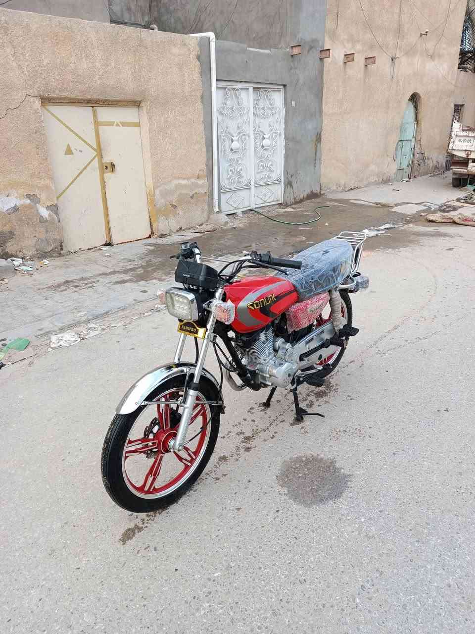 للبيع سيفان 5 كير سلف مديل 2022 طالعه بل 25 أوراق اصولي وكيله العارضي بسمي فول نضافه جديده و جاهزه مجهزه كهربائيات كلها شغاله مكان نجف سعر 900 و بيها مجال رقمي ***********
