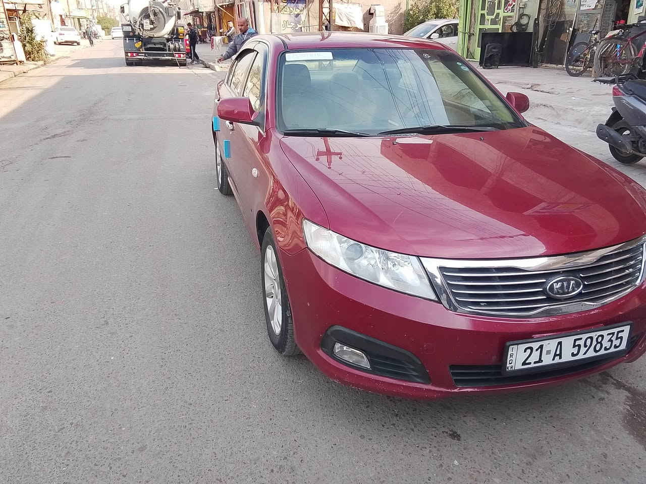 السلام عليكم مكلف بالنشر سياره اوبتيما 2010 خط واحد مكفوله من اي ضربه سياره حلوه وجديده وخير من الله حداديه جديده لوك محرك وكير مكفول فقط الدعاميه الاماميه مصبوغه سياره شكد ما تتصور حلوه  السعر 125المكان بغداد جسر ديالى القديم لمعرفه التفاصيل  الاتصال ***********
