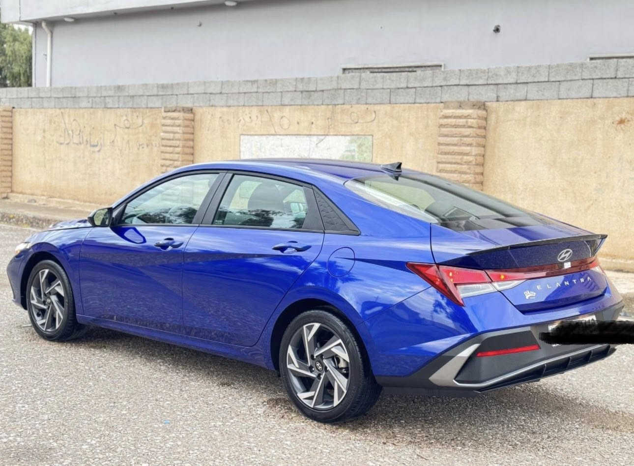 السلام عليكم
هيونداي إلنترا ٢٠٢٤ هايبرد – وارد أمريكي 
فوووول واحد على واحد 

ماشيه: 39 ألف mi

الضرر: فقط جاملغ خلفي وصور لحادث موجوده مع الصور

المواصفات
 • شاشة كبيرة
 • كشنات جلد
 • كشنات تدفئة وتبريد  
 • ويل كب اسود
 • تشغيل عن بعد
 • رادار 
 • إشارة ترحيب
 • بصمة أبواب وبصمة تشغيل
 • مانع انزلاق
 • 3 أنظمة قيادة
 • سايد بريك كهربائي
 • شاشة
 • تثبيت مسار

 •مكان سياره بغداد الشعب 

السعر ١٦٧
***********
