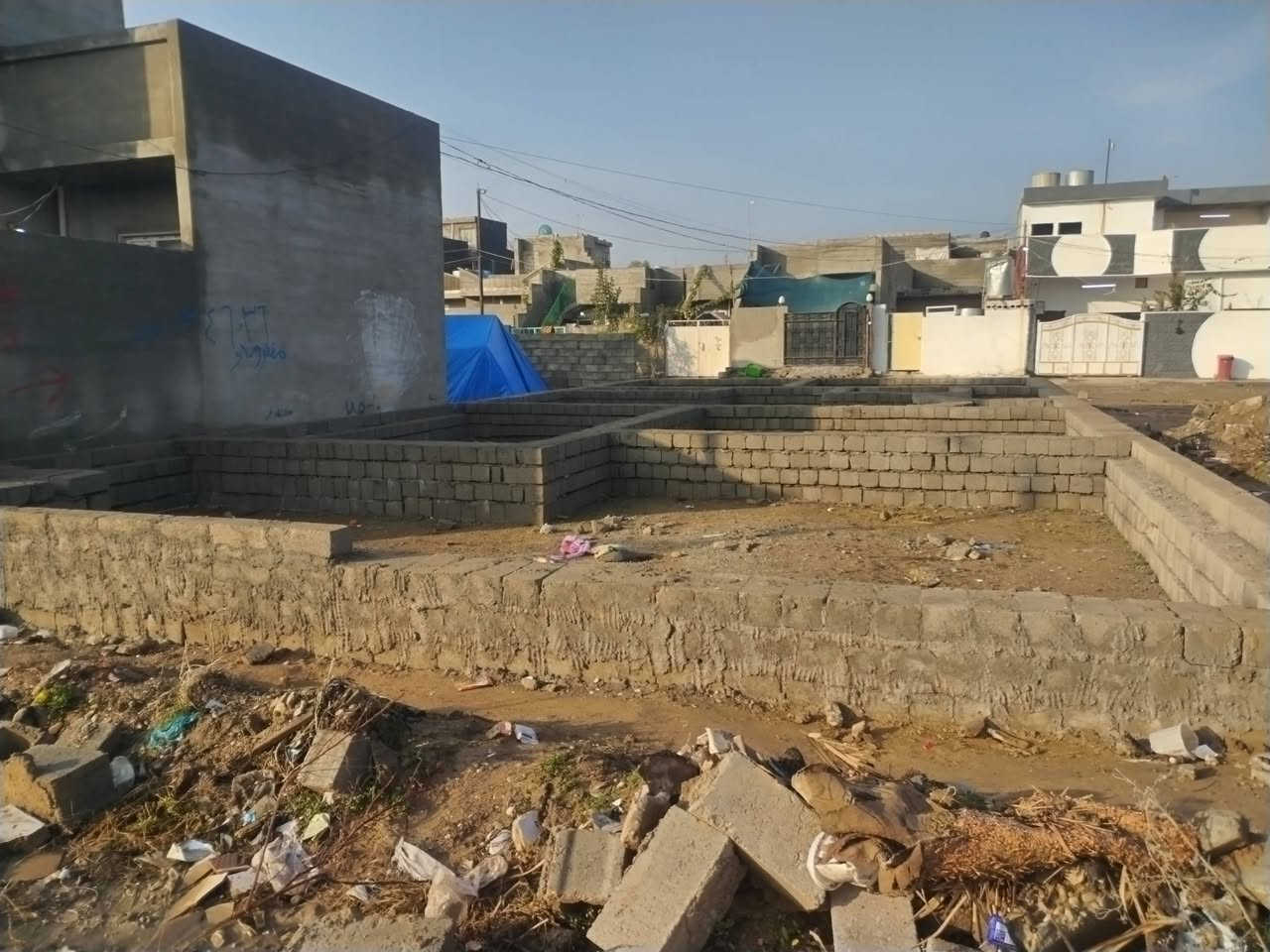 سلام عليكم قطه ارض زراعي  ومضروبه تكعيبه البيع الموقع قرب جامع الغفران وقرب سايدين الجديد حي الوسطي
رقم الهاتف ***********
