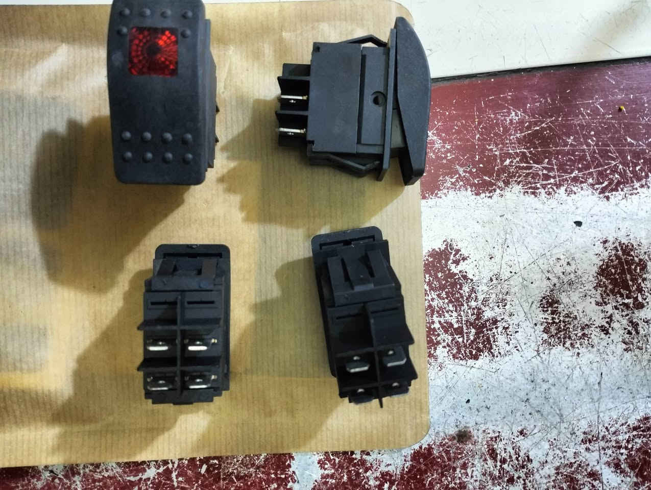 دكم بولارايس اصلية استيراد امزون سعر الدكمة الوحدة 20 الف
راسل الصفحة خاص او واتس اب 
***********
