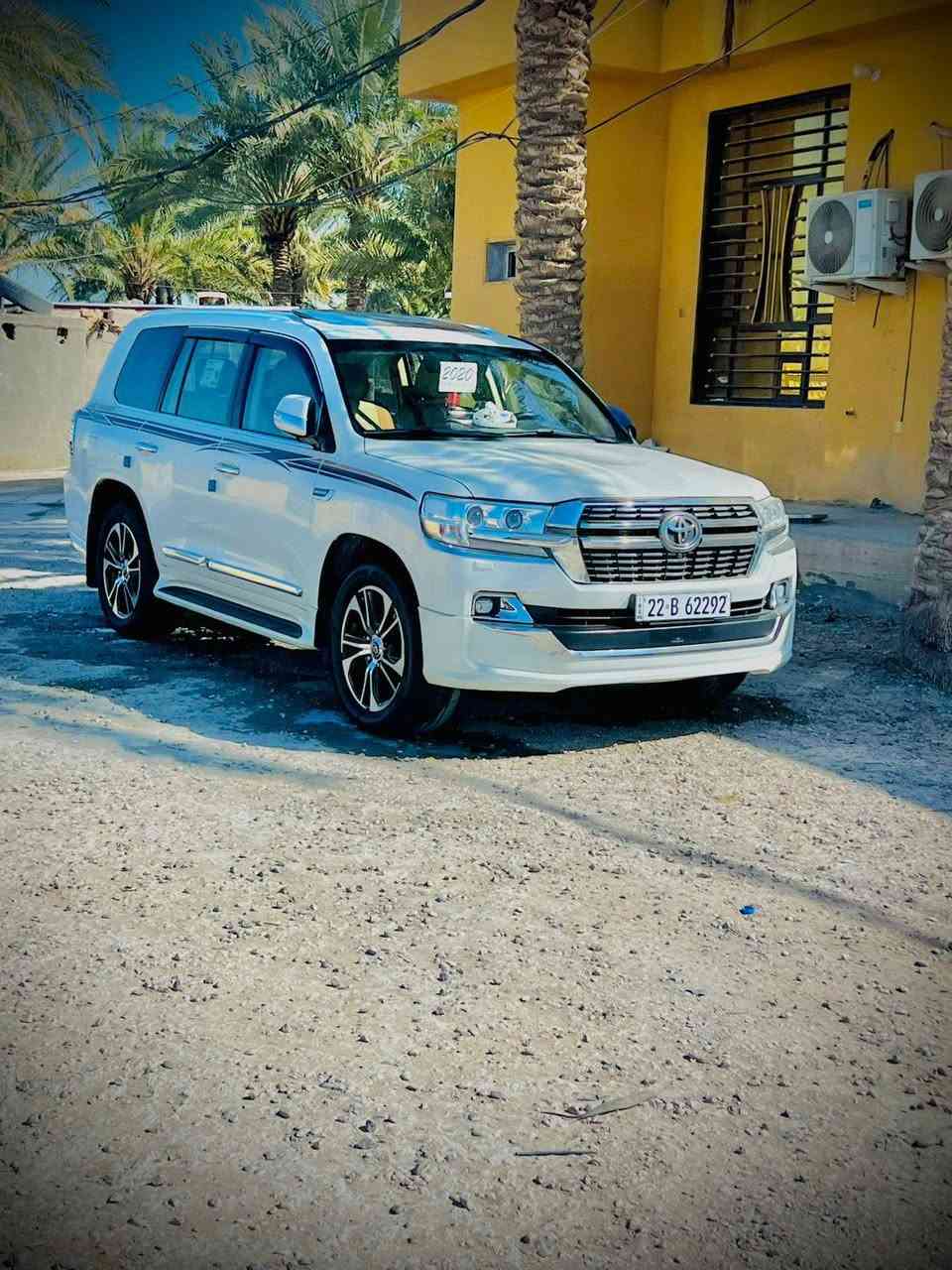 للبيع لاندكروز 20 ساز
رقم اربيل بسمي شخصينآ ماشيه 72 فتحه كامره حساس 
محرك 6V مكفوله فقط بارد قليل خشم الجاملقالايسر مال سايق تخم تاير   السعر 490وبيها مجال سياره جديده 
وكلش حلوة مال جناي وبلخير على الي صير من نصيبة
بيع مستعجل مكانا حله جبله 
داخل مغلف تحويل مباشر ***********
