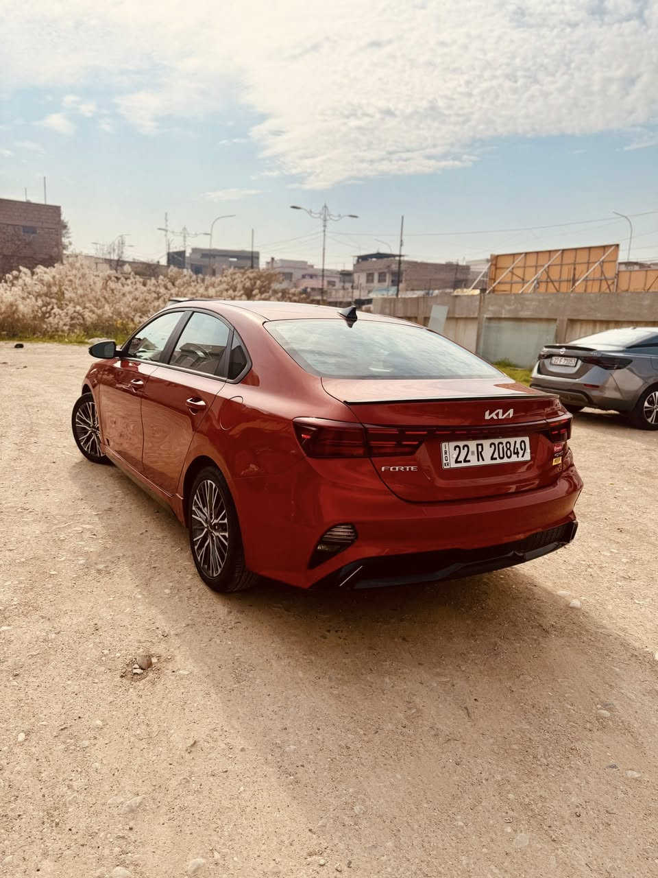 🛑كيا فورتي 2023 جيتي لاين🍑
🛑الموصفات جيتي لاين فول بفتحة سقف:-🚩 
🛑لون مشمشي مميز((( بدون صبغ)))))
🛑بصمة تشغيل ابواب وصندوك بصمة .
🛑محرك 2000 دوش بدون دوانز علبانزين العادي.
🛑كاميره  خلفية دوارة.
🛑رادارات 360 درجة ( امامي جانبي خلفي) .
🛑رادارات خلفية توقف ذاتي مانع اصطدام.
🛑كشن جلد اسود جيتي لاين مطرز بعلامة جيتي لاين.
🛑مانع التصادم الامامي والخلفي.
🛑تحكمات ستيرن 4 جهات فول.
🛑ثلاث وضعيات قيادة (ايكو-سبورت-سمارت).
🛑مثبت سرعة ذكي ( التحذير عند مغادرة المسار ).
🛑بدون كيبل يربط التلفون واير ليس و GPS.
🛑ويل كب 17 جيتي لاين بلادي.
🛑نظام الصوت  سبورت هارمن  عدد السماعات 8.
🛑ستيرن حرف D جيتي لاين.
🛑سقف اسود داخل اسود.
🛑لايت فراشة اصلي  زينون ابيض عالي وناصي.
🛑المراية الجانبية كهرباء.
🛑اضواء ترحيب عند الاقتراب.
🛑 بك لايت ليد وسكنات لد.
🛑اشاير بلمراية.
🛑نقطة عمياء.
🛑كير توماتيك .
🛑كامرة امامية تحديد مسار وقيادة الية.
🛑السياقة على خطوط الشارع في حال الاجتياز تنبهك.
🛑مانع انزلاق نظام التركشن.
🛑تبريد ثلج شاشة دبل فريز  منفصل.
🛑فتح الصندوق الذكي عند الاقتراب.
🛑مثبت سرعة ذكي ( التحذير عند مغادرة المسار ).
🛑تدعم نظام الابل كار بلي والاندرويد اوتو بدون كيبل.
🛑يربط التلفون واير ليس و GPS.
🛑السيارة بعد بيها هواي مواصفات.
🛑السيارة بأسمي شرط التحويل.
🛑رقم اربيل هزة وسنوية كلها جديدة.
🛑السيارة جديدة وجااااااهزة بدون أي مصرف.
🛑الضرر بدون صبغ نص باب خلفي ونص جملغ خلفي بارد 
🛑عداد المشي53mi  
🛑بجم كبسسسس.
🛑فحم كزوز اصلي.
🛑السعر184 وبيه مجال للشراي


**إذا كنت صاحب هذا الإعلان وتريد حذفه لأي سبب، رجاءا أرسل رسالة إلى الدعم الفني**