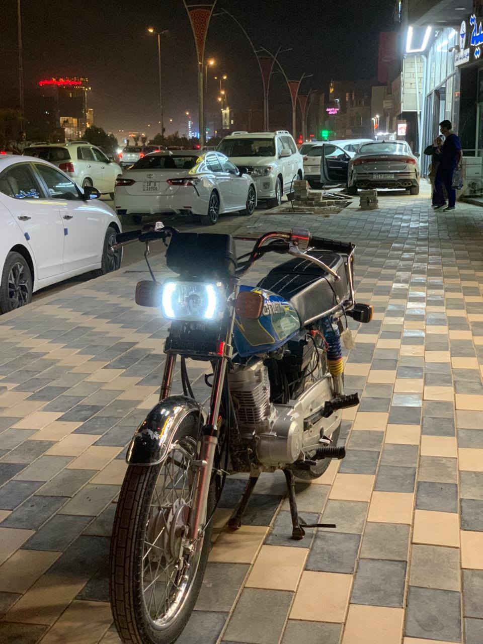 السلام عليكم 
دراجه سونك للبيع موديل 2025
دراجه نضيفه ماصارلها هواي من نازله من الوكيل 
اوراق سكنر الدراجه باسمي مكاني حله-شارع 60
الرقم ***********

