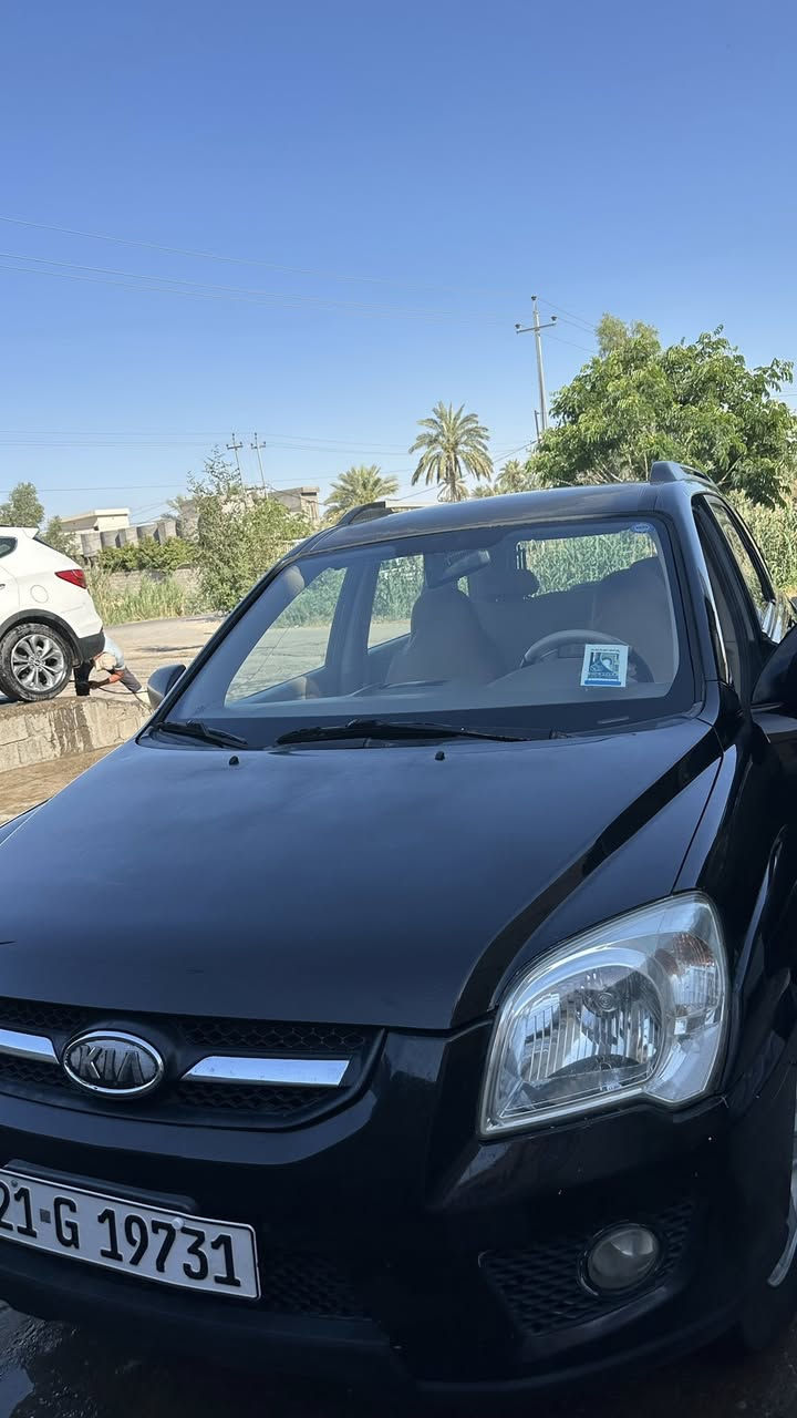 سبورتج 2009 خليجي مكينة 2000 مكفولة من الصبغ بارد فقط سيارة مخدومة تبريد فول    السعر 120 ورقة 
***********
