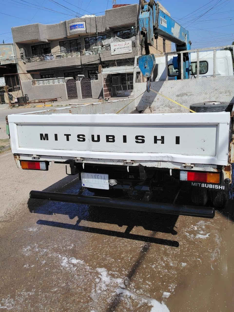 السلام عليكم كنتر كرين موديل 2008 السنوية كرين 
مكان السياره بغداد /***********
