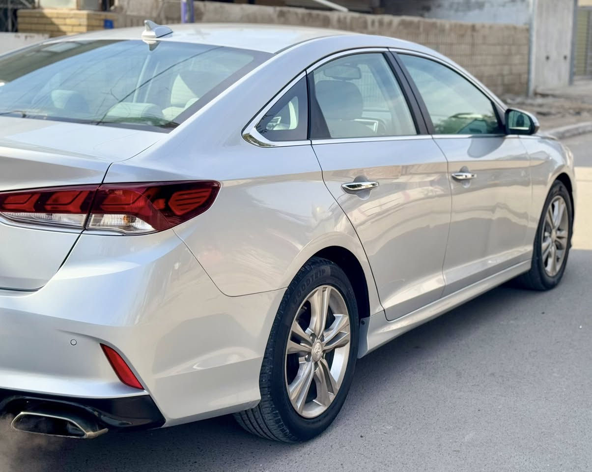 سلام عليكم سوناته 2019وارد امريكي حادث جاملغ فقط بدون ايرباك مكينه 2400 رقم بغداد الجديد ماشيه 45 السياره فول عدا السلايت بصمه +بصمه ابواب +كرسي كهرباء+حساسات +تحكمات استيرن+تدفئه كشنات+رادار جوانب +رادار خلفي+كامره بعد هواي مواصفات بيهه 
السياره جاهزه مناقصهه ايشي سونار وصور الحادث مرفوقه بلمنشور مكان السياره بغداد المنصور 
السعر 15000$بي مجال بسيط 
رقمي ***********
