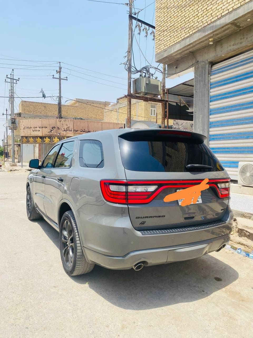 دوج دورنكو سعره 300$ بيه مجال قليل تعتبر كلين بيه طخه بالجاملغ خلف السايق والجاملغ السايق بدون دواخل السياره جديد تصوير الحادث كدامك

سياره نظيفه حيل 
#المواصفات : 

▪️السيارة : دودج #دورنكو GT لون اسمنتي
▪️الموديل :2021
▪️المحرك : 3.6L . V6  (ستة سلندر)
▪️حجم الويل : ويل كب GT حجم 20 مع طقم تايرات بحالة ممتازة
▪️مصابح امامية زنون مع LED مع كشافات دعامية زينون
▪️غرفة السيارة جلد 
▪️حساس خلفي اصل
▪️تحذير الخروج عن المسار
▪️تحذير النقطة العمياء
▪️سستم صوت
▪️مقود رياضي مع تحكم كهربائي
▪️كامرة خلفية دوارة اصل مع الستيرن
▪️شاشة الدشبول الحجم الكبير 10.1 انچ
▪️نظام ملاحة GPS
▪️گير شفتر ستيرنك 
▪️تحكم فول كهرباء لكرسي السائق والراكب 
▪️سستم صوت
▪️تشغيل عن بعد
▪️صندوق كهرباء
▪️صف ثالث من المقاعد 7 راكب
▪️إطفاء وتشغيل اوتماتيكي
▪️تحكم ستيرن جهتين بلوتوث وحاكية وكروس سرعة وتحكم صوت 
▪️نظام ABS مانع انزلاق
▪️بعد بيها هواي مواصفات
▪️مكان السياره ذي قار 
السعر المطلوب :300$ 

الاتصال على : ***********
