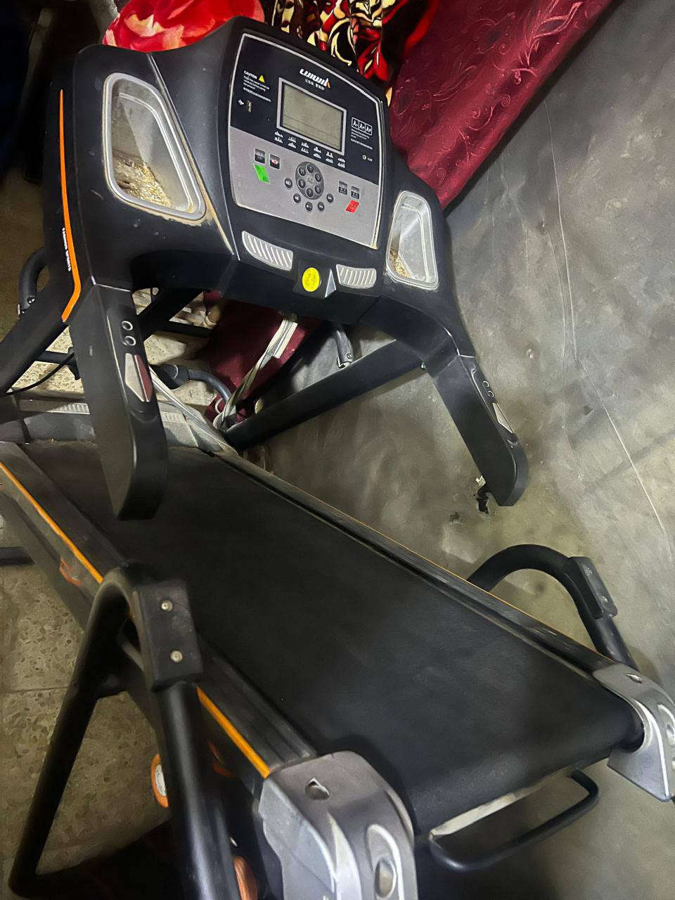 للبيع جهاز مستخدم اقل من شهر
سعر 250الف 
***********
