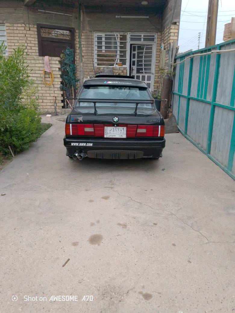 
ما هو موديل السيارة والسنة الصنع؟: 
1994
هل يوجد تاريخ صيانة موثق للسيارة؟: 
المكينه اتخربط بيهه 3بساتم واكفه يعني تحتاج فتح مكينه
هل السعر قابل للتفاوض؟: 
مجال بسيط
ما هي مكان تواجد السيارة لعرضها على المشترين؟: 
بغداد الغزاليه ‏‪***********‬‏ واتساب