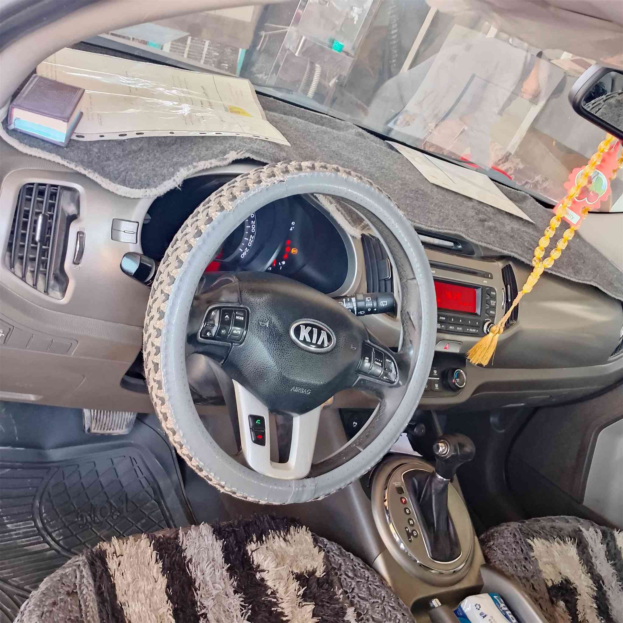 السلام عليكم .سبورتج 2015خليجي مكفوله كامل ماشيه 177.سنويه  كربلاء وبأسمي سياره حلوة وخير من الله .سعرها165ورقه$بيها مجال .عنواني كربلاء الحسينيه ***********.
