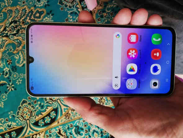 سامسونك a34 5g ذاكره 128/8 شاشه سوبر امولد بصمه بالشاشه صوت ستريوه مكفول من الفتح والتصليح بس الظهر رصعه خفيفه السعر 150 ومجاله قليل ***********
