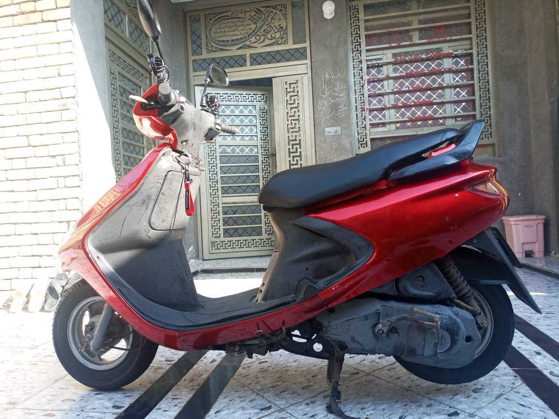 سلام عليكم دراجه للبيع فراشه حاويه صار شهر ونص طالعه من الحاويه دراجه تشك الكاع مشي جاهزه ومرتبه ناصريه مركز ***********
