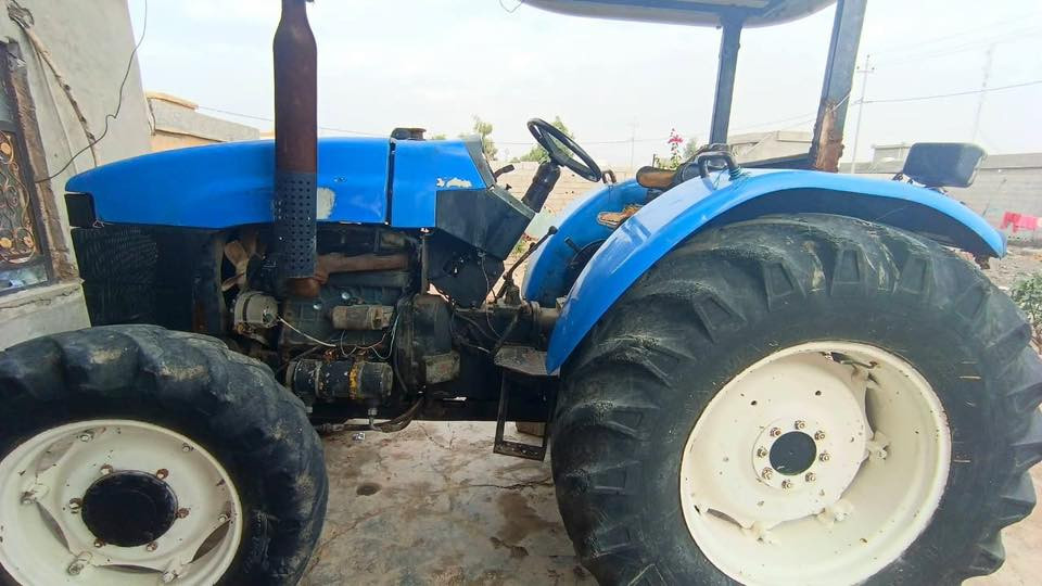 سلام عليكم
البيع البيع مكينه نيهولند حجم 75 موديل 2006 كتاب شركه المكينه مكفوله كفاله عامه سعره 60ورقه وبيه مجال رقم الهاتف ***********
