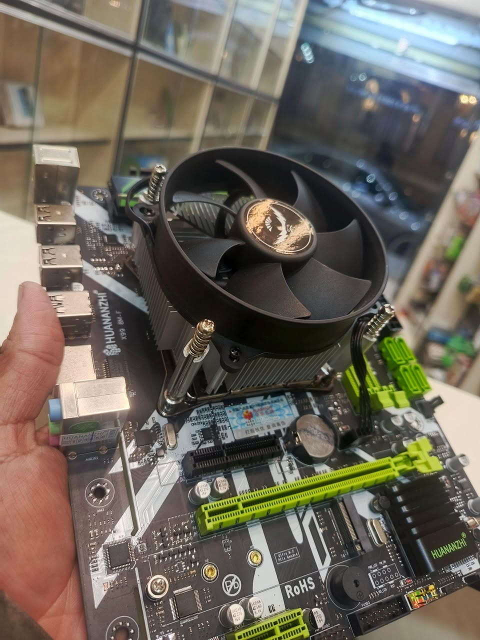 تجميعة بي سي للبيع نقص فقط كرت شاشة 
بورد زيون x99 m8f gaming 
معالج E5 2680 v4
رام Ddr4 3200 16
هارد ssd 1tb
بور 500w 
3 مراوح RGB + hub aigo
كل القطع جديدة نقص فقط كرت شاشة النجف, العراق


**إذا كنت صاحب هذا الإعلان وتريد حذفه لأي سبب، رجاءا أرسل رسالة إلى الدعم الفني**