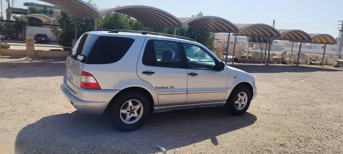 مارسدس ML320 بسمي سياره كفاله من ضربه بيه صبغ قليل تبريد فول مكيه 6 V فور ويل سياره مال جنيان مكانه نجف مراوس بدب او رئاسي جديد سعرهه ٧٥ قفل ***********
