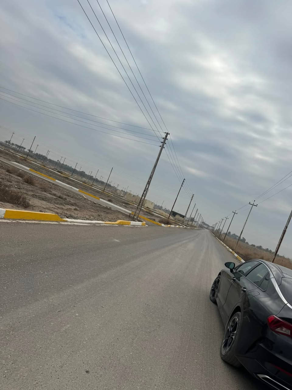 مجمع السيسبان الثالث هوررجب شارع الاذاعه وره الروائي خدمات كامله ماء كهرباء تبليط ارصفه 100م 200م 300م حسب المساحه ال 100م واجهه 5 نزال 25 )السعر 13 مليون وبيها مجال بسيط للاستفسار اكثر رقمي ***********
