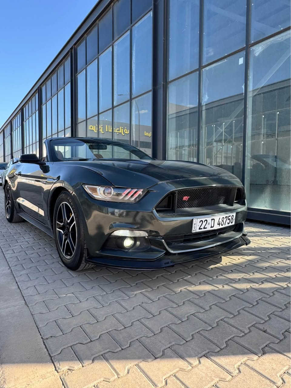 Mustang v6 
موديل 2017 
موصفات معروفه 
شاشه صغيره كاميرا بصمه بصمه بيبان داخل جلد 
صوره السونر موجود
سياره جاهزه بدون مصروف 
ماشيه 95الف ميل 
سعر 133
مكان السياره سليمانيه 
*********** السليمانية, العراق
