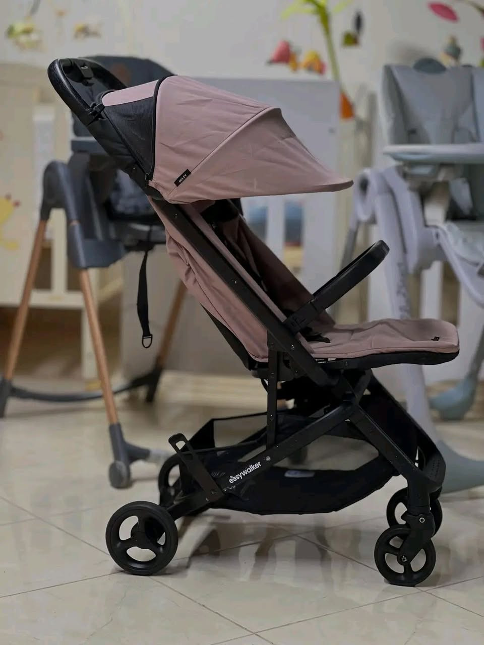 Poussette valise EASYWALKER MILEY importée 🇪🇺


**إذا كنت صاحب هذا الإعلان وتريد حذفه لأي سبب، رجاءا أرسل رسالة إلى الدعم الفني**