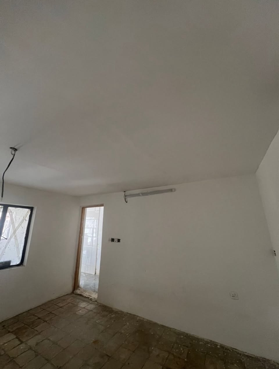 وحده سكنيه طابق اول 120 متر 🏡✅
السيدية - قرب جامعة الفراهيدي - جسر جادرية 
شارع 20 متر
درجة اولى 
محتويات : مطبخ حمام ٢ نوم
بدل ايجار : 650 الف قفل
يرهم طلاب او طالبات
***********
