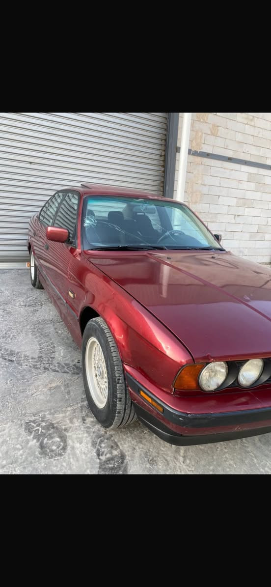 السلام عليكم بي ام للبيع موديل٩١ مكفول من لحدث لسعر ٤٥ مكاني في بابل ***********
