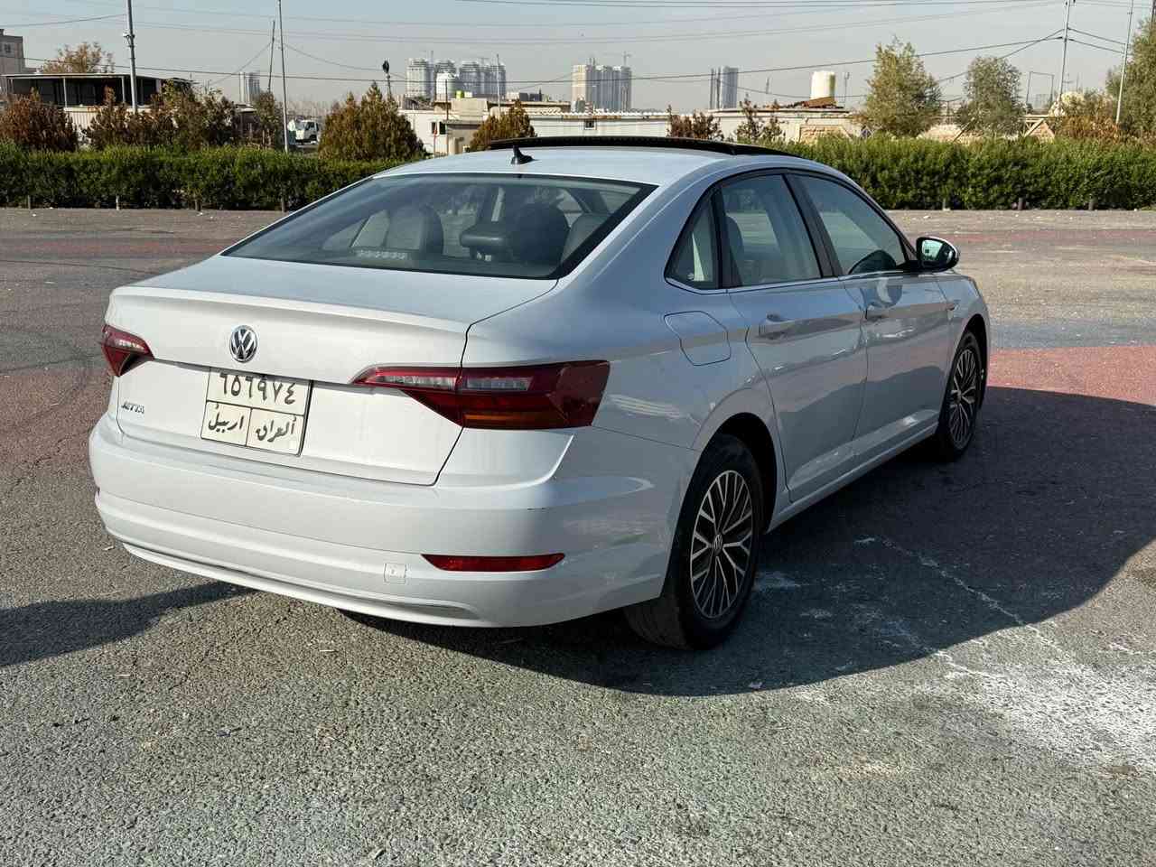 جیتا 2019 مواسفات SE فول پێش کپس هەموو بلادی بس دوو دەرگەی بۆیاخە  نزیکەی 65miles هەزار میل رۆشتیە هەموو شتیکی بە شەرتە   سعری 152$ کەمیک مجال  
Whats app    Viber   Telegram 
0750 4481312 أربيل, العراق
