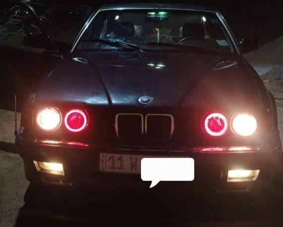 بي إم دبليو 735  
‏
‏✅ علّق "تم" ليصلك السعر على الخاص
‏  
‏ رقم بغداد (نكليزي)
‏السيارة جاهزة
موديل 1988
‏المكينة + الكير + الكهربائيات خير من الله 
‏تخم تايرات جديد – مشدودات قبل 3 أشهر
‏داخلها هزة قبل 5 أشهر
‏تحويل ثاني يوم وباسمـي
‏📍 العنوان: السماوة 
‏ 📞 للاستفسار ***********
‏
