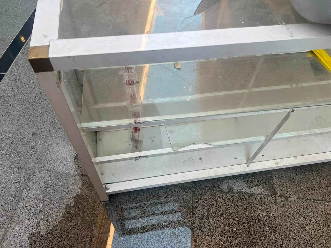 فاترينات للبيع المكان بغداد العامريه


**إذا كنت صاحب هذا الإعلان وتريد حذفه لأي سبب، رجاءا أرسل رسالة إلى الدعم الفني**